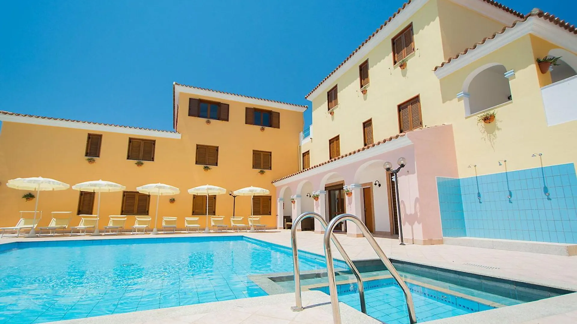 Violet Residence In Orosei Cala Liberotto Italy
